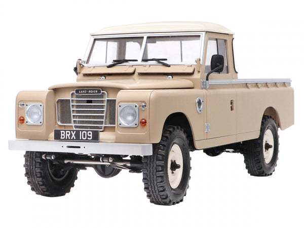 BoomRacing BRX02 Land Rover® Series III 109 Pickup 1/10 4WD Radio Control Car Kit